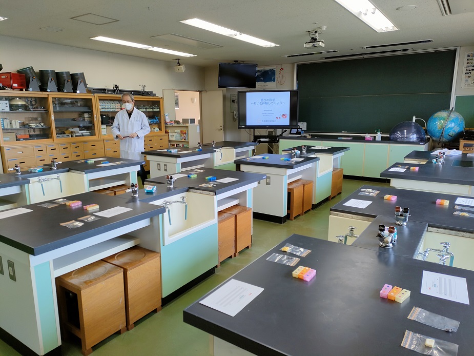 【CSR】茨木市教育センター 「第2土曜科学教室」への協力（社会の一員として）